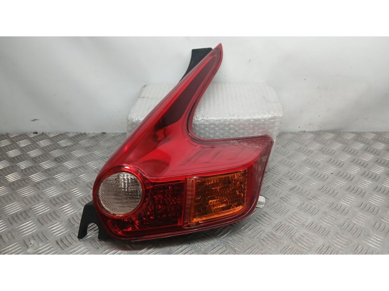 Recambio de piloto trasero derecho para nissan juke (f15) 1.5 dci referencia OEM IAM 265501KA0A  