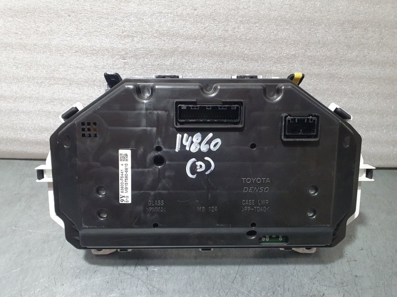 Recambio de cuadro instrumentos para toyota yaris hybrid advance referencia OEM IAM 83800F5441 MB1575906810 