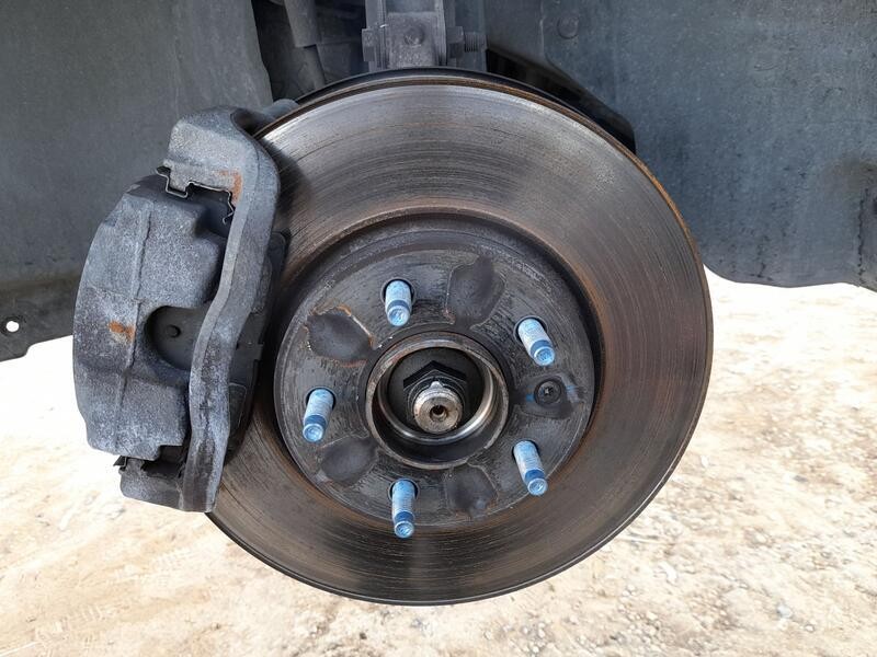 Recambio de mangueta delantera izquierda para chevrolet orlando (j309) 2.0 d referencia OEM IAM 13248526  