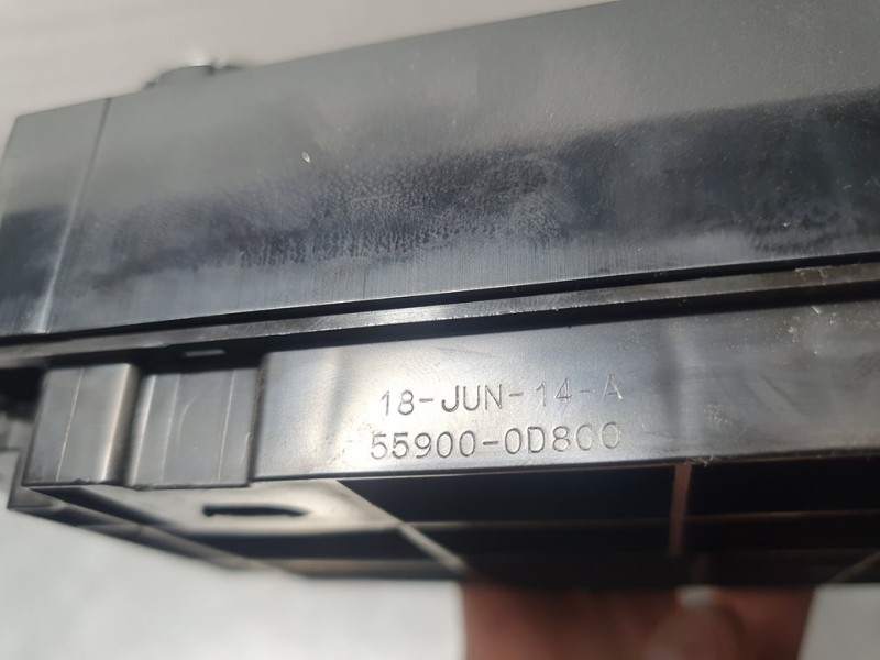 Recambio de mando climatizador para toyota yaris hybrid advance referencia OEM IAM 559000D800 75F206 