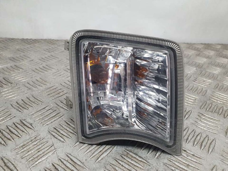 Recambio de piloto delantero derecho para toyota prius (nhw30) plug-in hybrid executive referencia OEM IAM 8151047010  INTERMITE