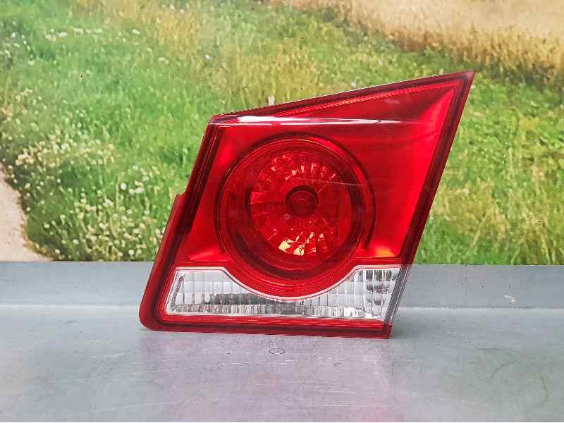 Recambio de piloto trasero derecho para chevrolet cruze ls referencia OEM IAM   INTERIOR