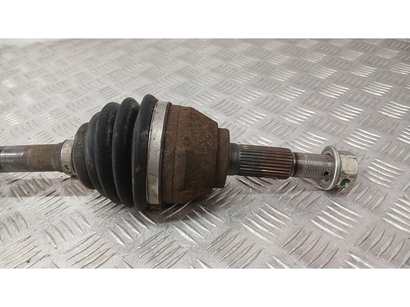 Recambio de transmision delantera derecha para nissan juke (f15) 1.5 dci referencia OEM IAM 391001KC0B  