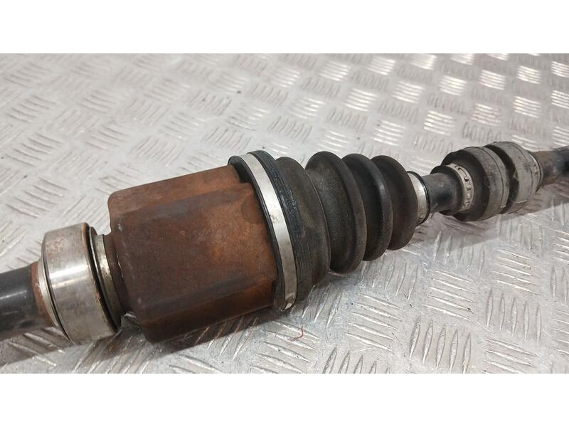 Recambio de transmision delantera derecha para nissan juke (f15) 1.5 dci referencia OEM IAM 391001KC0B  