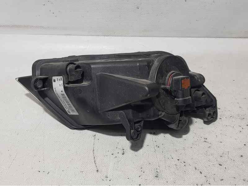 Recambio de faro antiniebla derecho para seat toledo (kg3) style referencia OEM IAM 6J9941702A 1NE01107702 HELLA