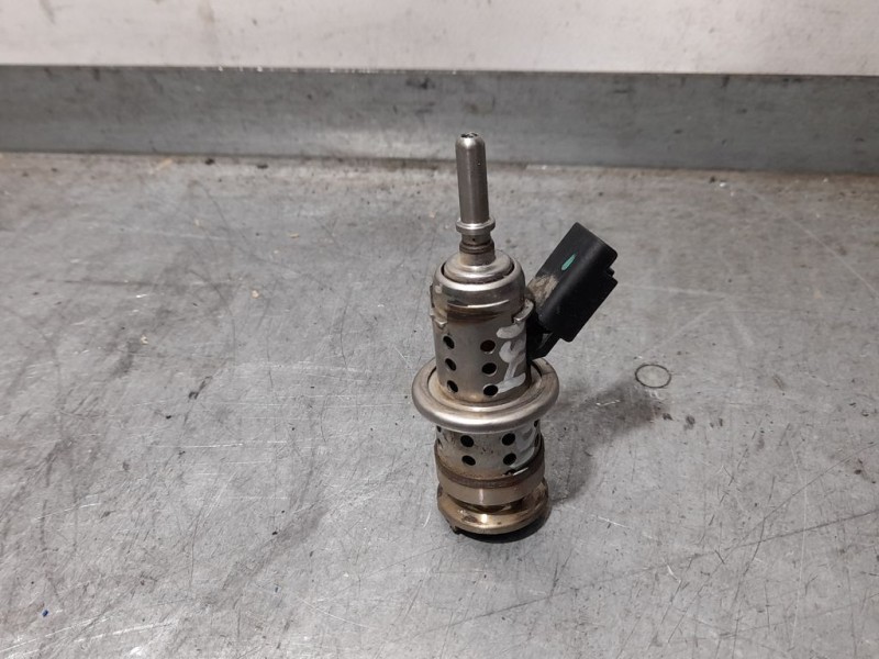 Recambio de inyector adblue para citroën c4 cactus live referencia OEM IAM 9813930180  