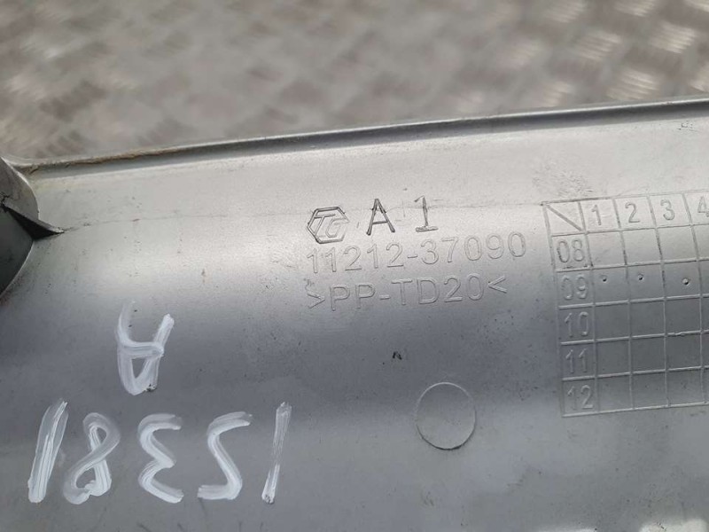 Recambio de tapa motor para toyota prius (nhw30) plug-in hybrid executive referencia OEM IAM 1121237090  