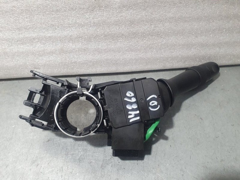 Recambio de mando luces para toyota yaris hybrid advance referencia OEM IAM 0D30017F938  