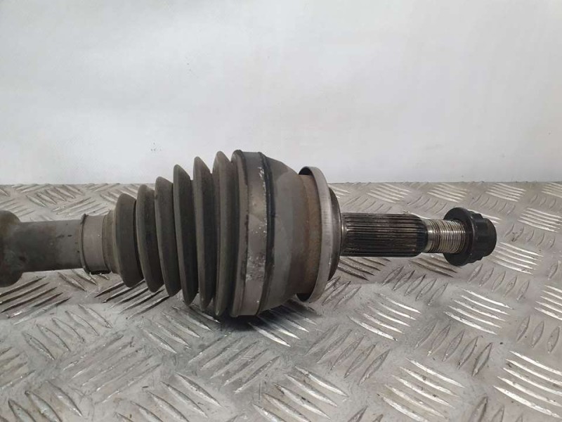 Recambio de transmision delantera derecha para toyota prius (nhw30) plug-in hybrid executive referencia OEM IAM 4341047031  