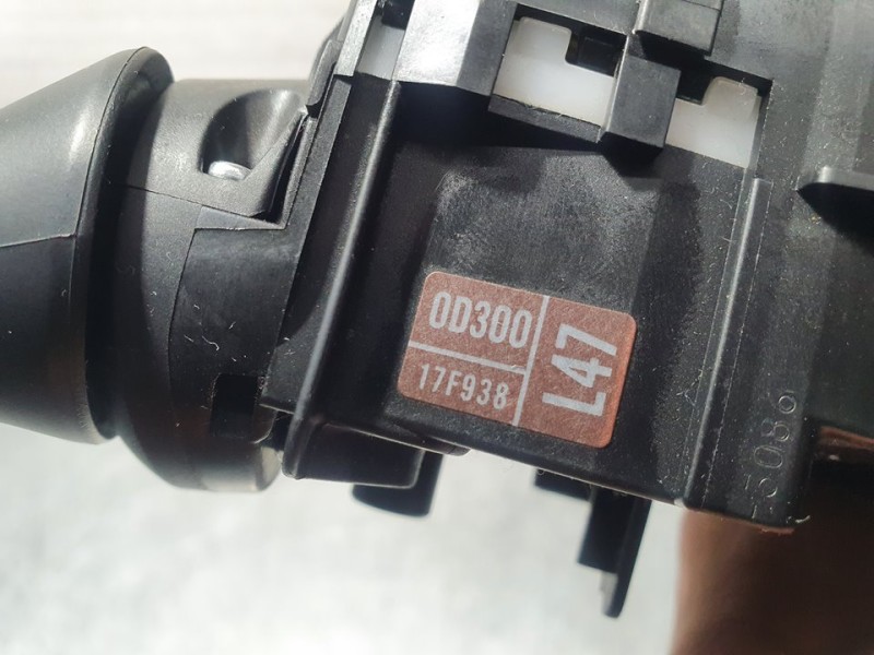 Recambio de mando luces para toyota yaris hybrid advance referencia OEM IAM 0D30017F938  