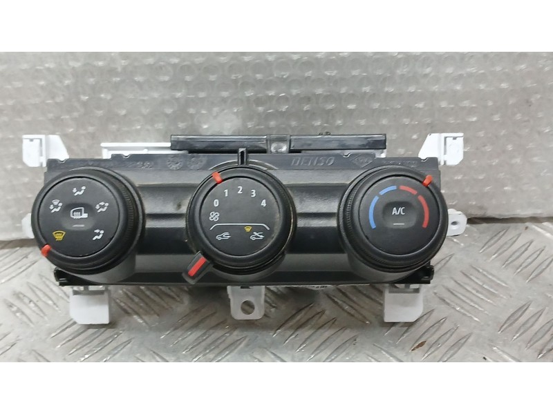 Recambio de mando calefaccion / aire acondicionado para renault express advance referencia OEM IAM M01464318600 DENSO RN040CAM07