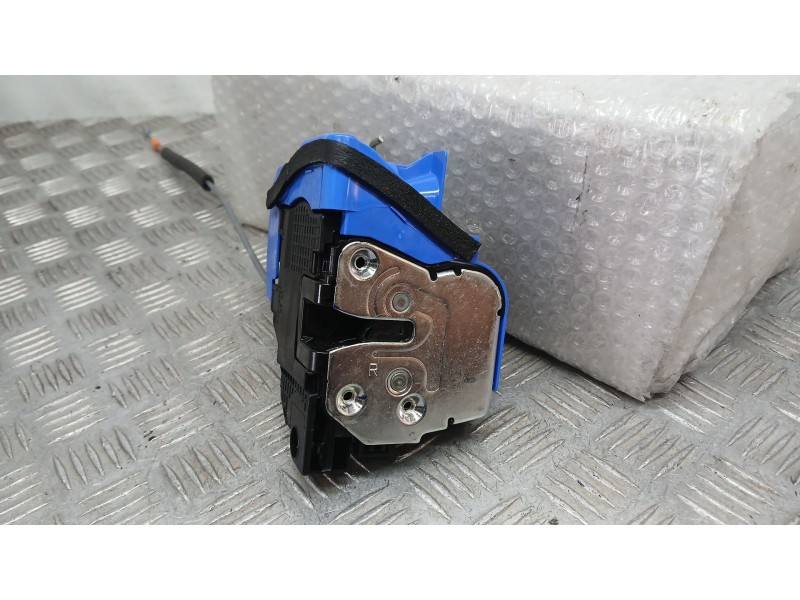 Recambio de cerradura puerta delantera derecha para hyundai bayon (bc3) 1.2 mpi referencia OEM IAM 81320Q0010  