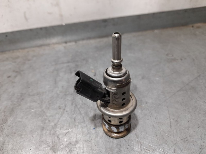 Recambio de inyector adblue para peugeot 208 active referencia OEM IAM 9813930180  