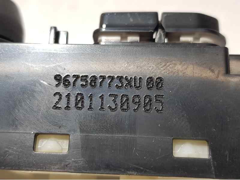 Recambio de mando multifuncion para peugeot 208 access referencia OEM IAM 96758773XU  MANDO PANTALLA