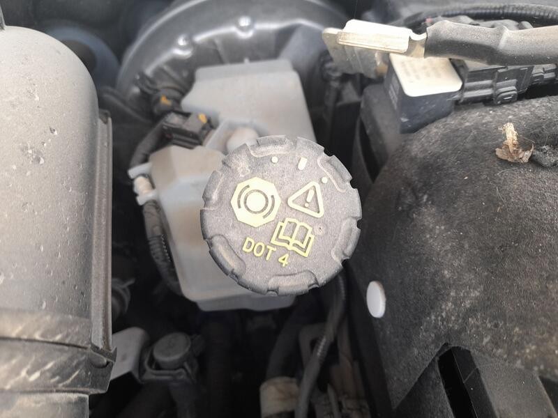 Recambio de bomba freno para renault clio v (b7_) tce 90 (b7mt) referencia OEM IAM 460116527R  