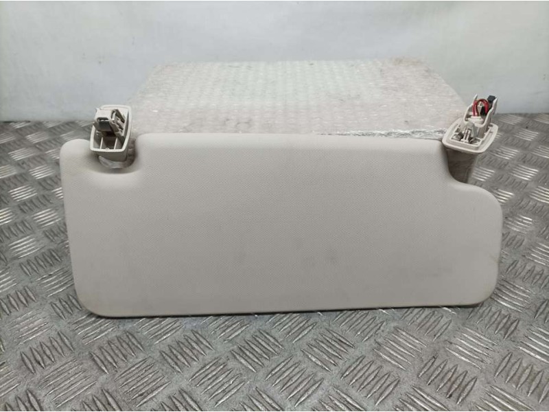 Recambio de parasol izquierdo para bmw serie x1 (u11) sdrive 1.8i referencia OEM IAM 987423910  CON LUZ