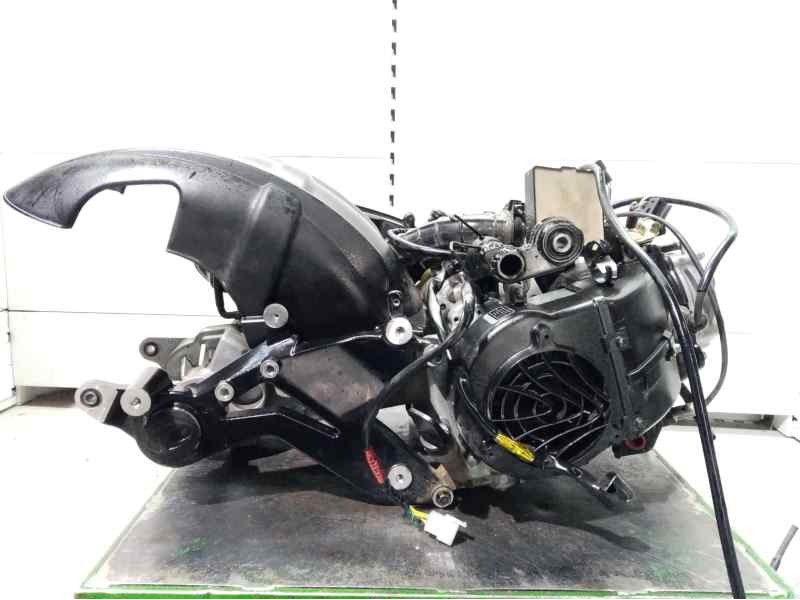 Recambio de motor completo para kymco miler 125 referencia OEM IAM KM25A 1012112 