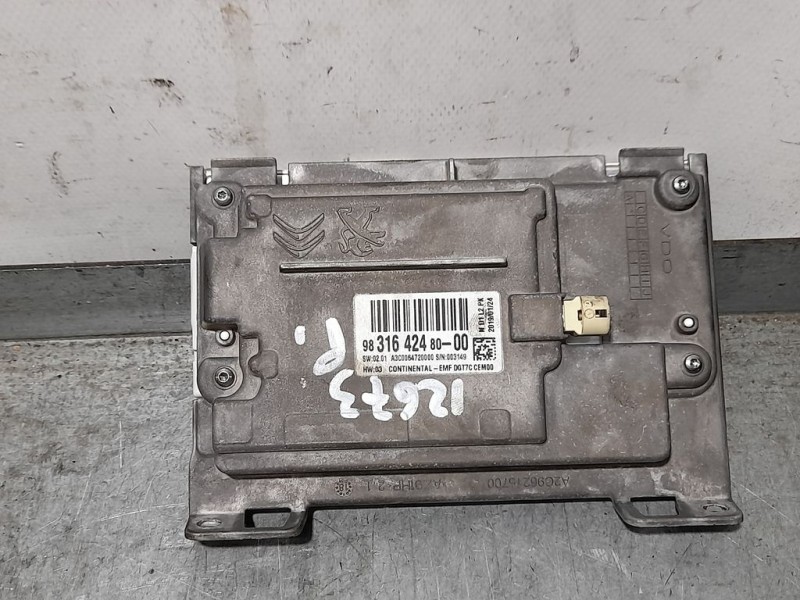 Recambio de pantalla multifuncion para citroën c-elysée shine referencia OEM IAM 9831642480 A3C0064720000 CONTINENTAL