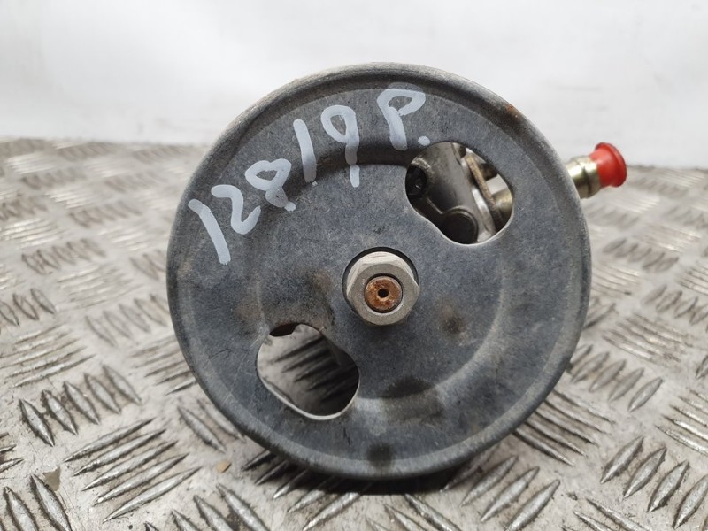 Recambio de bomba direccion para mitsubishi l 200 (k6/7) 2500 td glx (4-ptas.) referencia OEM IAM 4X16A27S MR374897 