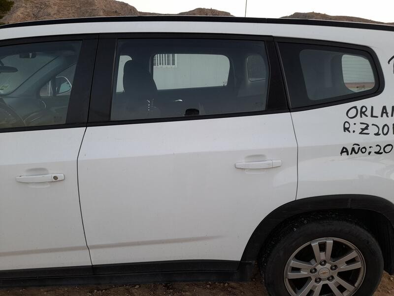 Recambio de puerta trasera izquierda para chevrolet orlando (j309) 2.0 d referencia OEM IAM 95242606  