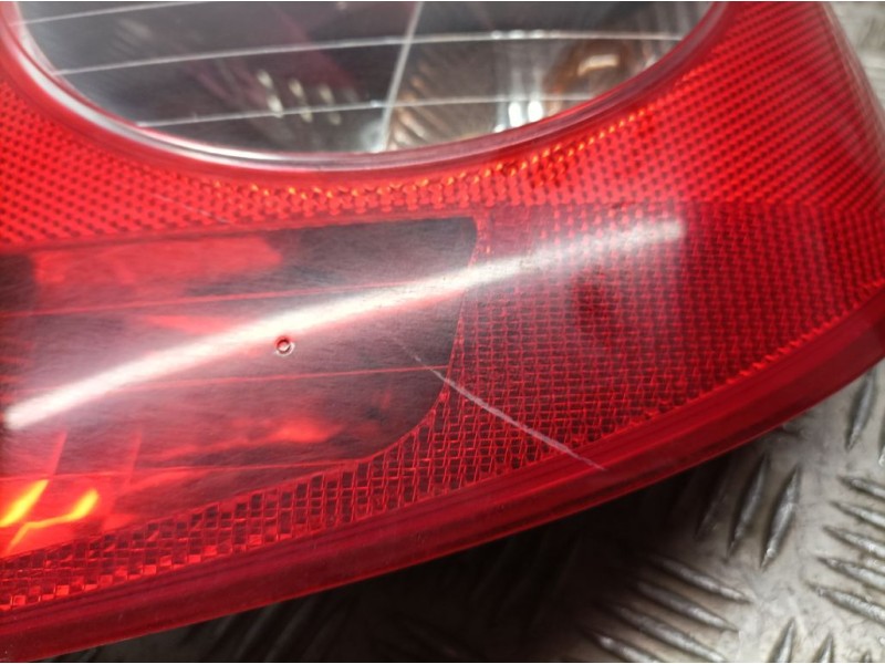 Recambio de piloto trasero derecho para renault clio iii exception referencia OEM IAM 8200459960  ROZADO