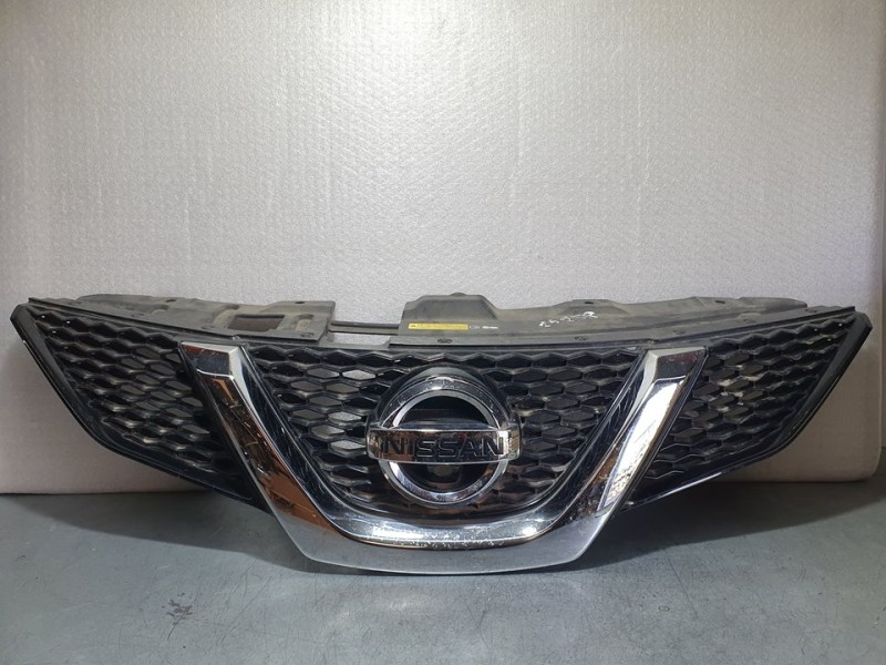 Recambio de rejilla delantera para nissan qashqai (j11) acenta referencia OEM IAM 623124EA0D  