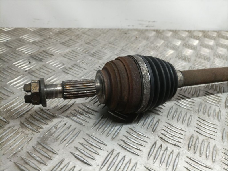 Recambio de transmision delantera derecha para renault clio iii exception referencia OEM IAM 8200499586  