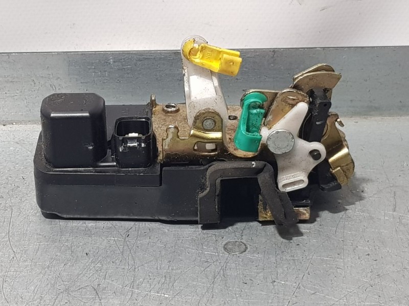 Recambio de cerradura puerta trasera izquierda para chrysler 300 c 3.0 crd referencia OEM IAM   