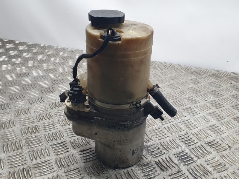 Recambio de bomba direccion electrica para opel vectra c berlina club referencia OEM IAM   