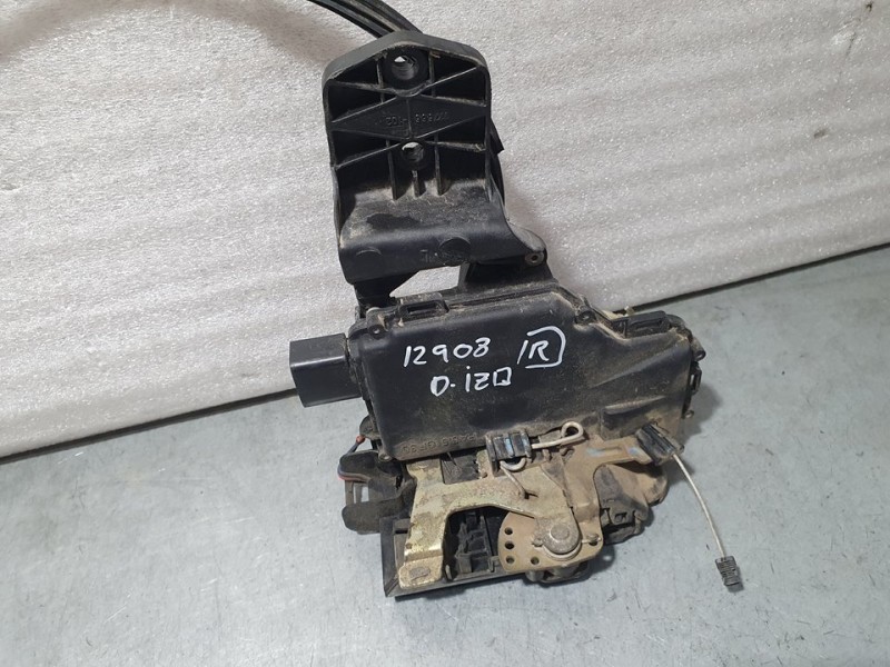 Recambio de cerradura puerta delantera izquierda para volkswagen passat berlina (3b3) comfortline referencia OEM IAM SIN REF  8 