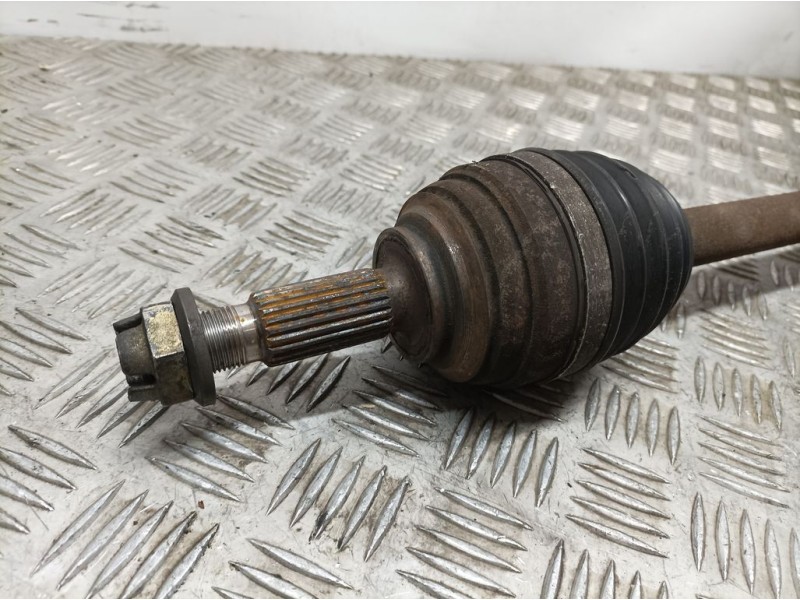 Recambio de transmision delantera izquierda para renault clio iii exception referencia OEM IAM 8200499585  