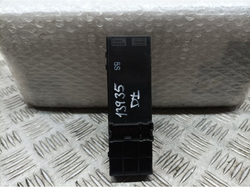 Recambio de mando elevalunas delantero izquierdo para nissan micra v (k14) 5 puertas referencia OEM IAM 254015FA0A  NILES