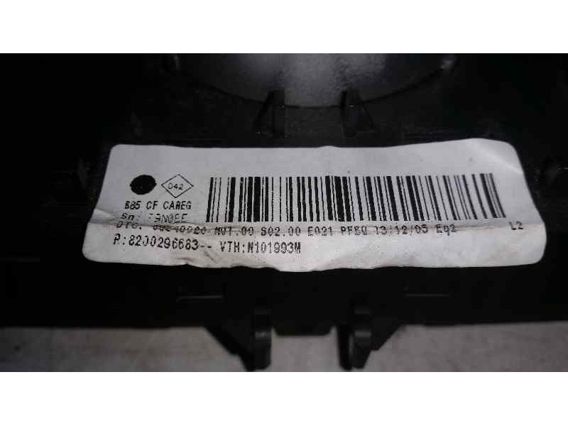 Recambio de mando climatizador para renault clio iii confort dynamique referencia OEM IAM 8200296683  