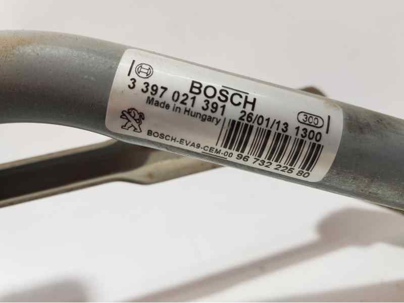 Recambio de motor limpia delantero para peugeot 208 access referencia OEM IAM 9673222580 3397021391 BOSCH