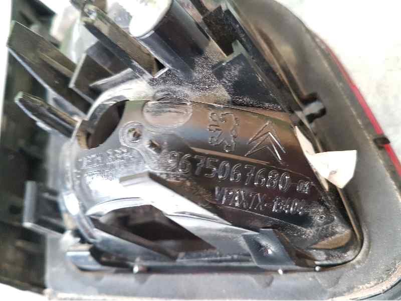 Recambio de piloto trasero derecho para citroën c5 berlina exclusive referencia OEM IAM 9675067680  INTERIOR