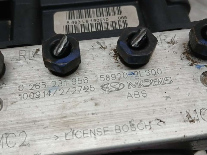 Recambio de abs para hyundai i30 comfort referencia OEM IAM 589202L300 0265231956 MOBIS