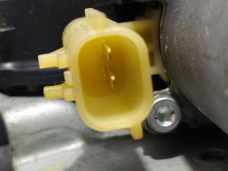 Recambio de elevalunas trasero izquierdo para chrysler 300 c 3.0 crd referencia OEM IAM 992733101 2 PINS ELECTRICO BROSE